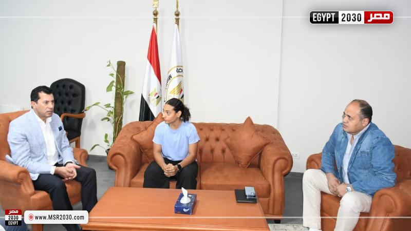 وزير الشباب والرياضة