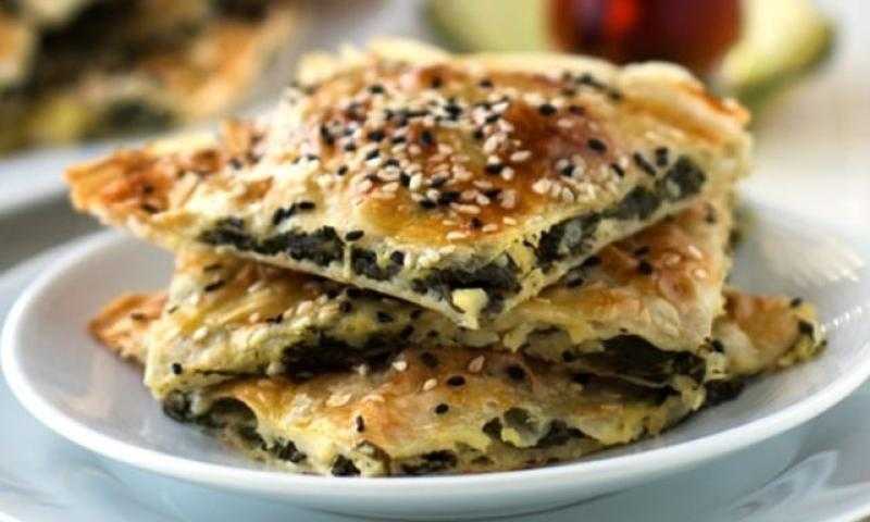 طريقة عمل فطائر السبانخ والجبنة بعجينة الجلاش