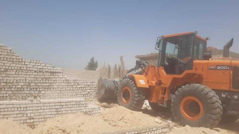 استرداد ٥ حالات غير مستوفية لشروط وضوابط التقنين بمدينة الطود بالأقصر