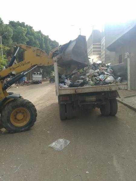 محافظ أسيوط: أعمال النظافة ورفع المخلفات والقمامة متواصلة بقرى مركز أبوتيج