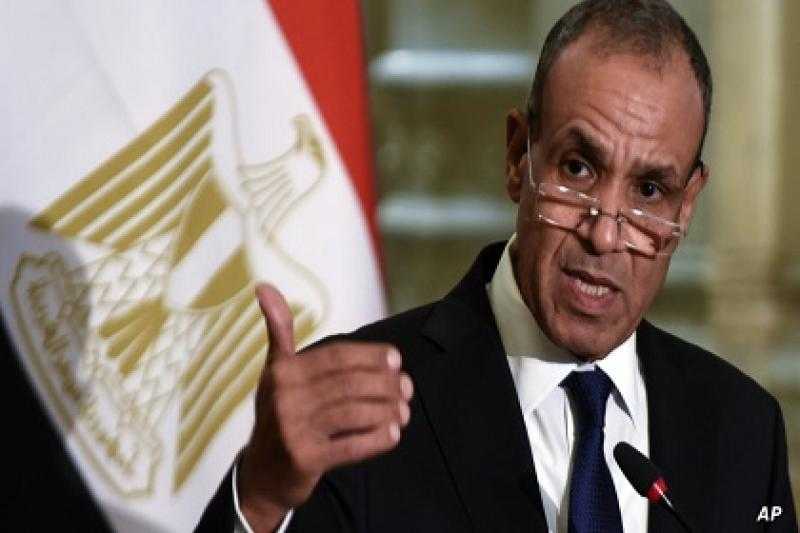 وزير الخارجية يتلقي اتصالاً هاتفيًا من المفوض الأوروبي للشئون الداخلية والهجرة