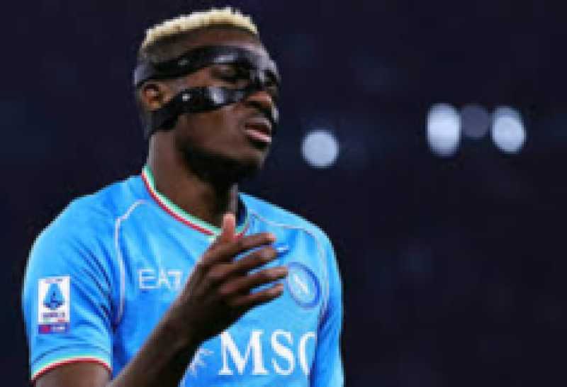 أوسيمين يرفض عرضًا ضخمًا من الهلال ويفضل الاستمرار في أوروبا