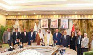 رئيس البرلمان العربي يوقع مذكرة تفاهم لتعزيز التعاون البرلماني مع مجلس الأعيان الأردني