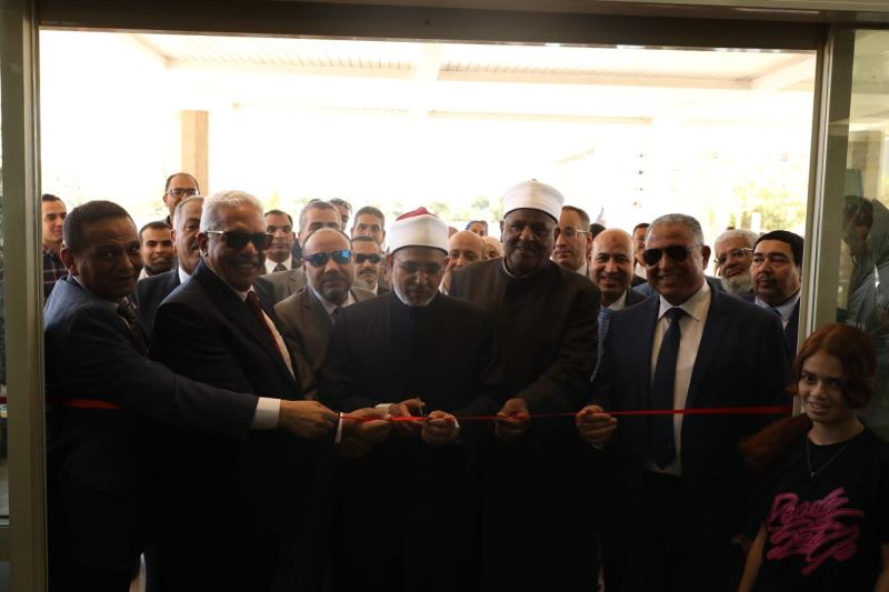 أمين عام هيئة كبار العلماء ورئيس جامعة الأزهر يفتتحان مباني جديدة بطب أسيوط