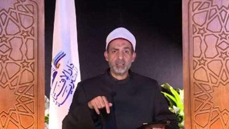 الدكتور على فخر 