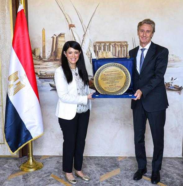 وزيرة التخطيط تتوجه بالشكر للممثل المقيم لبرنامج الأمم المتحدة الإنمائي على مساهماته في دفع العلاقات المشتركة