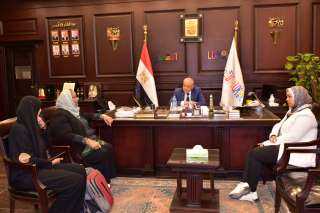 محافظ الأقصر يستقبل مدير وحدة السكان المركزية على هامش تدريب أعضاء الوحدة بالمحافظة