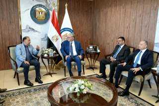 وزير البترول يستقبل رئيس غرفة الصناعات الكيماوية باتحاد الصناعات