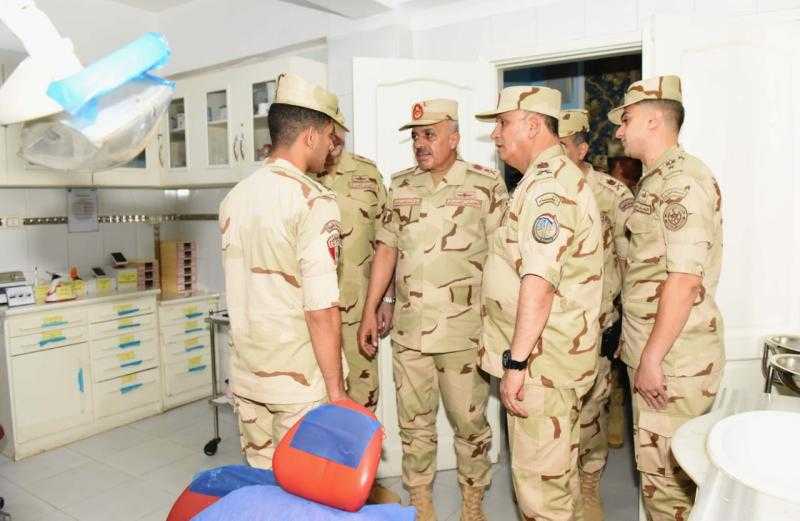رئيس أركان القوات المسلحة يتفقد المنظومة التعليمية بمعهد ضباط الصف المعلمين