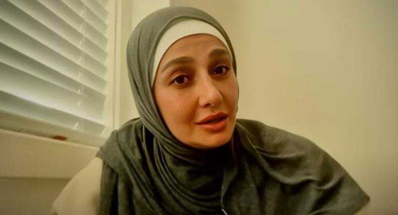 حلا شيحة تتحدث عن تجربتها في خلع الحجاب وعودتها للتمثيل
