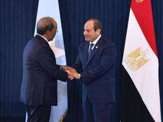 الرئيس السيسي: مصر ملتزمة بتقديم الدعم الكامل لمساعي تحقيق توافق وطني بالصومال