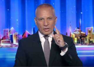 أحمد موسى يناشد قائدي السيارات: ”استمتع بإجازتك.. بدل ما تلاقي نفسك في النيابة بسبب السرعة!”
