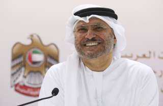 أنور قرقاش يثير تفاعلا بتغريدة عن العالم العربي والشرق الأوسط: لقد حان الوقت