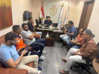 غرفة طوارىء بفرع هيئة الرعاية الصحية بالاشتراك مع مديرية الصحة والإسعاف بالأقصر لمتابعة الجاهزية الطبية
