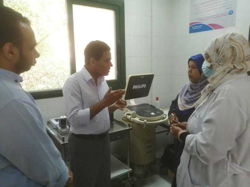 وكيل وزارة الصحة بالأقصر يتابع انتظام العمل بوحدات إدارة إسنا الصحية
