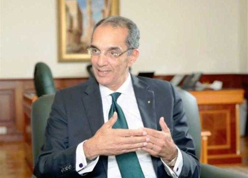 وزير الاتصالات يوجه الشكر لرجال الإطفاء والحماية المدنية على جهودهم في إطفاء حريق سنترال رمسيس