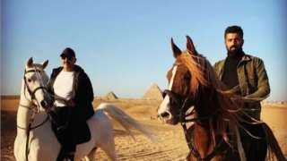 محمد سامي يشارك صورة مع أحمد السقا ويشيد بأخلاقه