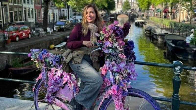 ليلى علوي تشارك جمهورها صوراً جديدة وتستعد لفيلمها ”ابن مين فيهم”