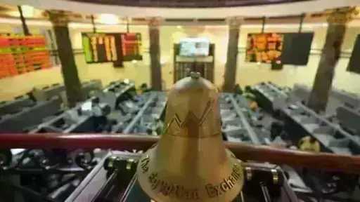 8.4 مليار جنيه تداولات فى ساعتين.. مبيعات العرب تهوى بمؤشرات البورصة