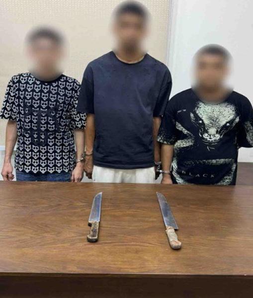 ضبط 3 طلاب تشاجروا مع زميلهم وأصابوه بسلاح أبيض في الجيزة