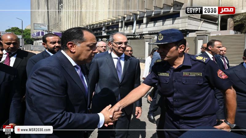 رئيس الوزراء خلال جولته بمحيط سنترال رمسيس