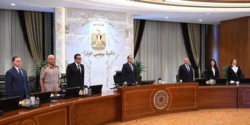 مجلس الوزراء يقف دقيقة حدادا على أرواح شهداء الدائري الإقليمي وسنترال رمسيس