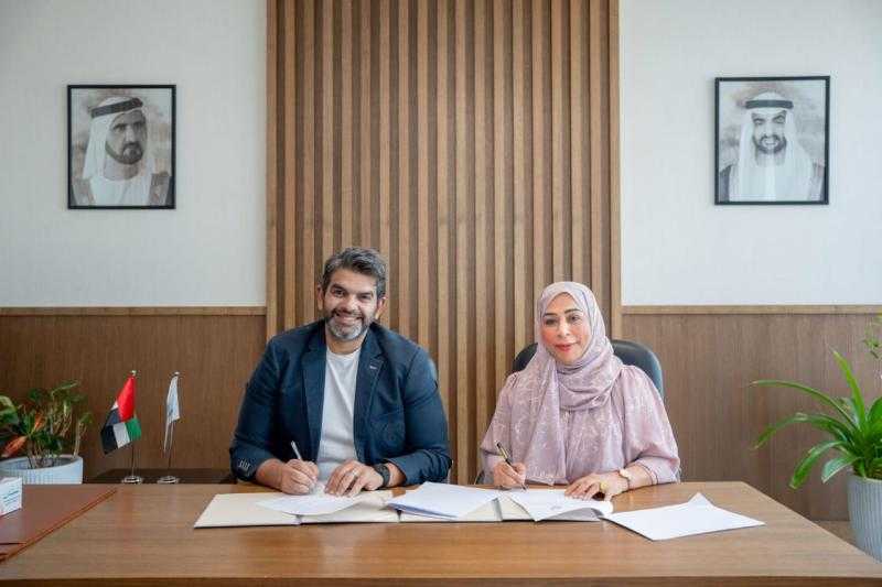 جمعية الصحفيين الإماراتية تعقد شراكة استراتيجية مع شبكة ”ميديا فيرس” للذكاء الاصطناعي لتعزيز الابتكار الإعلامي والتدريب المهني
