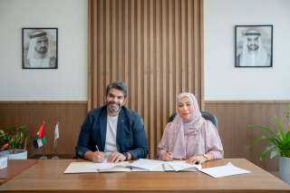 جمعية الصحفيين الإماراتية تعقد شراكة استراتيجية مع شبكة ”ميديا فيرس” للذكاء الاصطناعي لتعزيز الابتكار الإعلامي والتدريب المهني