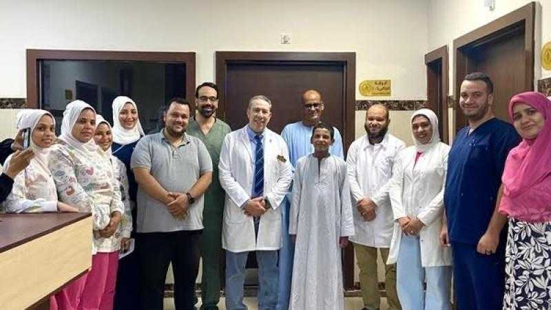 إنقاذ طفل من متلازمة ”تحلل البشرة السميّ” النادرة بمستشفى حورس بالأقصر