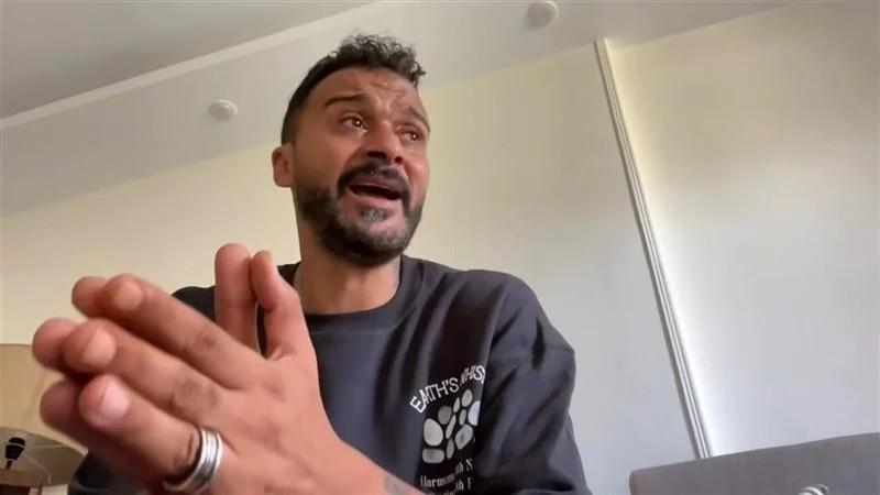 إبراهيم سعيد يكشف تفاصيل سجنه ويبكي على الهواء: ”بناتي سجنوني وشهدوا عليّا زورًا”