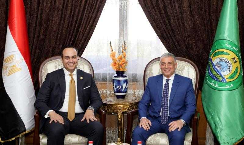 محافظ الإسماعيلية يلتقي رئيس هيئة الرعاية الصحية ويؤكد ريادة المحافظة في الخدمات الصحية