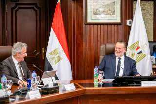 محافظ البنك المركزي يبحث مع وفد البنك الأوروبي لإعادة الإعمار والتنمية تعزيز التعاون المشترك