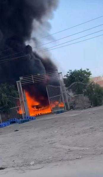 السيطرة على حريق في خزان زيت بمحطة محولات غرب العاشر من رمضان