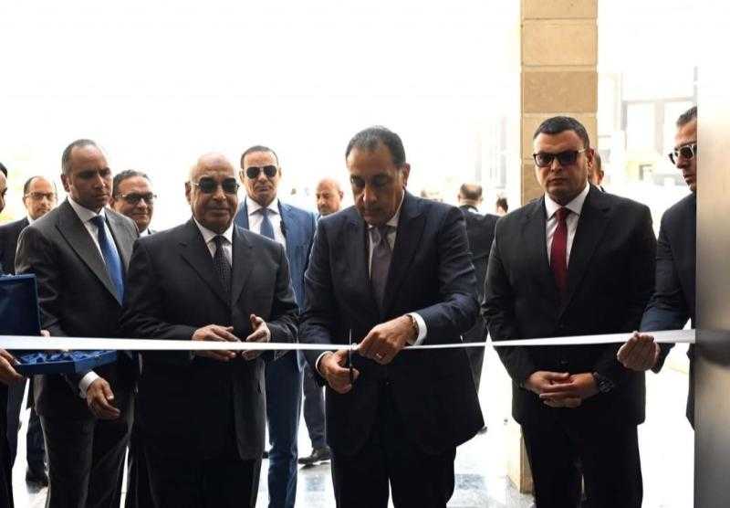 رئيس الوزراء يفتتح مقر مكتب خدمات الأجانب بالعاصمة الإدارية الجديدة
