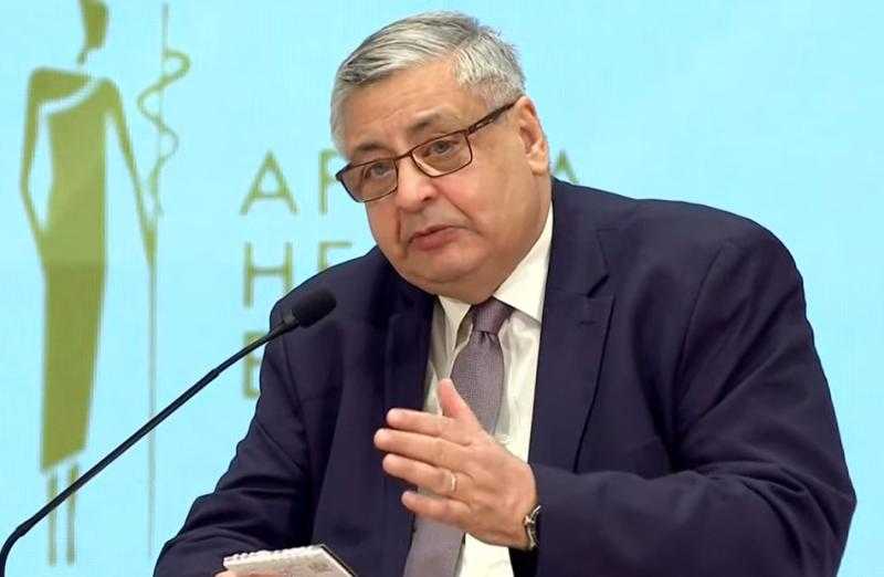 عوض تاج الدين: المبادرات الرئاسية حافظت على صحة أولادنا في المدارس