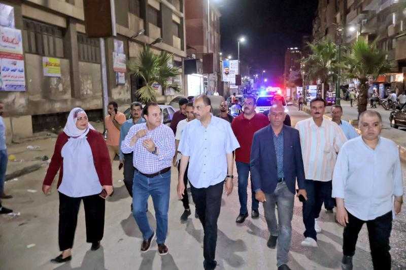 محافظ سوهاج يتفقد شوارع مدينة ناصر والقيسارية وشارع المحطة