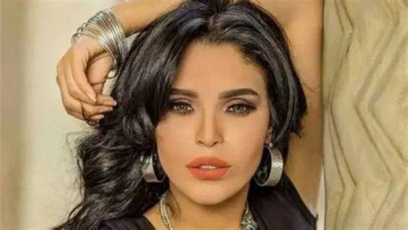 علاقتي بأهلي بخير.. أمينة تعبر عن استيائها بعد عزاء أحمد عامر