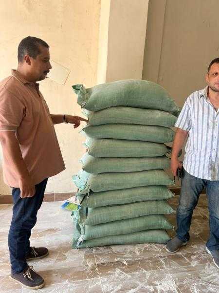 ضبط ٦٠ شيكارة دقيق مدعم و٢٠ شيكارة اسمدة زراعية بكفر صقر بمحافظة الشرقية