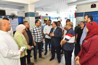 محافظ أسيوط يتفقد وحدة طب الأسرة بكودية الإسلام استعدادًا لإنشاء وحدة غسيل كلوي
