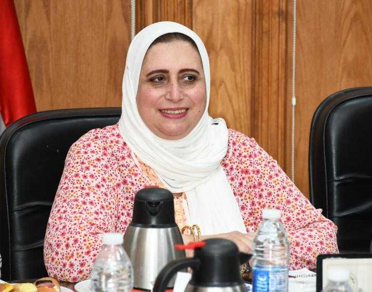جامعة قناة السويس تعلن فتح باب الترشح لجائزة الموظف المثالي دعماً للتميز الإداري وتحفيزاً للعطاء المستدام