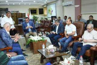 وزير الإسكان يعقد اجتماعًا بمقر جهاز مدينة السادات لمتابعة سير العمل بمختلف القطاعات بالمدينة