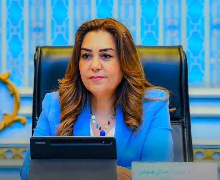 وزيرة التنمية المحلية توجه المحافظات بتيسير مشاركة صاحبات الحرف اليدوية فى المنافذ والمعارض الدائمة