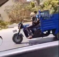 الأمن يكشف ملابسات فيديو اصطدام قائد تروسيكل بأحد أفراد المرور بالهرم