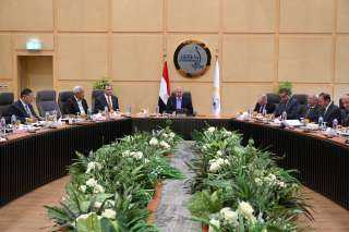 وزير الصناعة والنقل يترأس الجمعية العامة العادية للشركة القابضة للنقل البحري والبري عن العام المالي 2025/2026