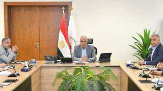 وزير الري يستعرض أحدث التقنيات المستخدمة عالميًا لتطهير وصيانة المجاري المائية