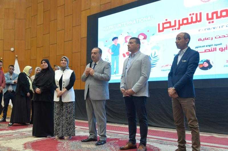 محافظ أسيوط يشهد احتفالية تكريم 516 من رموز التمريض ضمن فعاليات اليوم العالمي للتمريض