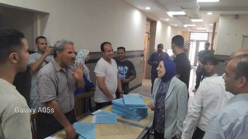 انتظام سير أعمال اختبارات القدرات للطلاب الثانوية العامة بجامعة بنها