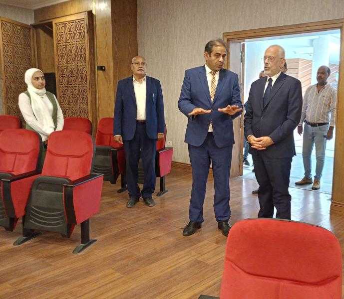 رئيس جامعة بورسعيد يستقبل السفير اليوناني لبحث سبل التعاون مع الجامعات اليونانية