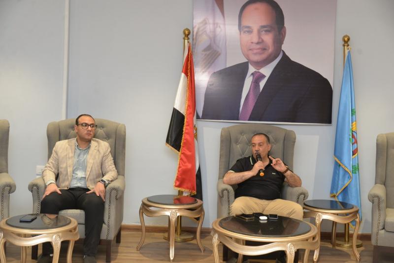 محافظ أسيوط 