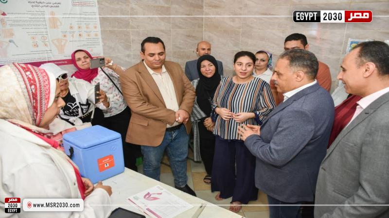 محافظ الشرقية ووكيل وزارة الصحة